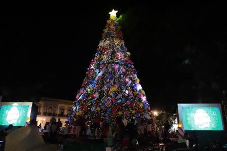 Navidad, símbolo de unidad y fraternidad: Murat Hinojosa