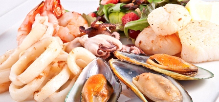 Recomiendan evitar comer productos del mar a consecuencia de marea roja