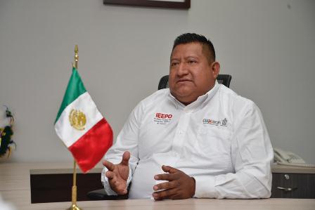 Desconoce el Instituto de Educación estructuras al margen de la Ley: Lara Juárez