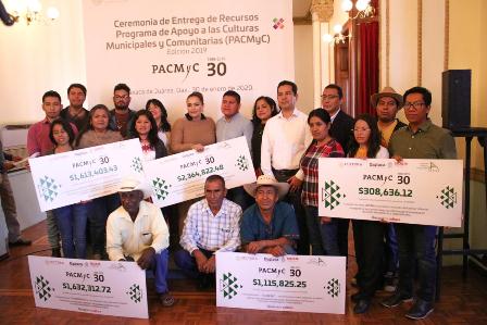 Entrega Seculta recursos del programa PACMyC en Oaxaca