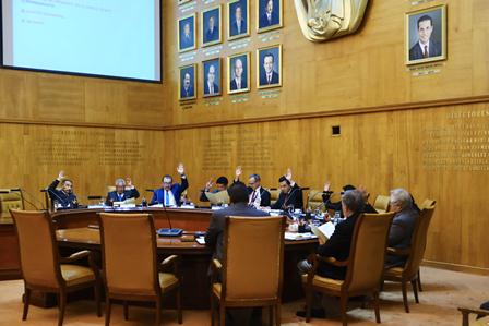 Ratifica Consejo Técnico del IMSS criterio de 25 salarios mínimos como límite en pago de pensiones