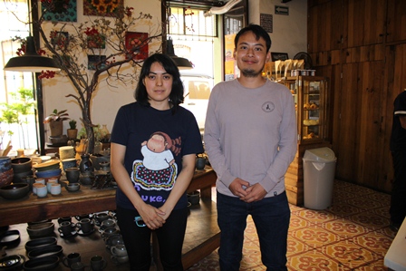 Expondrán artistas de la UABJO en España y Francia; Obras basadas en arte pop