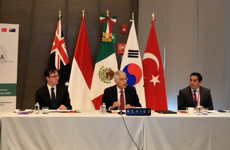 Analizan agenda internacional y regional y el futuro del multilateralismo