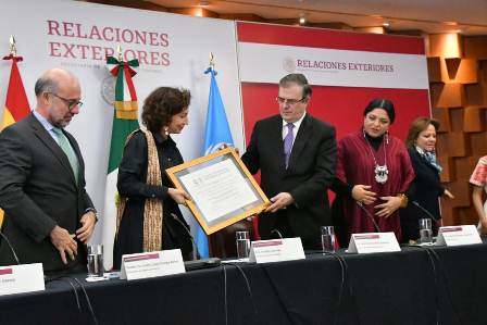 Talavera, Patrimonio Cultural Inmaterial de la Humanidad; Entrega Unesco certificado a Gobierno de México