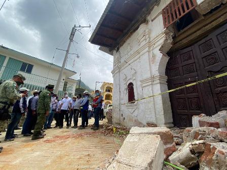 Entregan apoyos a familias afectadas por sismo de la zona de los Ozolotepec, Oaxaca