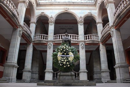 Honra la UABJO el legado de Benito Juárez en su 148 aniversario luctuoso