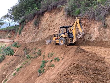 Restablecen la conectividad en 52 tramos carreteros afectados por sismo: CAO