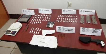 Aseguran drogas, armas y detienen a masculino durante un cateo en el Istmo