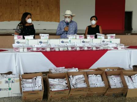 Dona Intermed mil kits de medicamentos para apoyar a la comunidad de Loma Bonita, Oaxaca