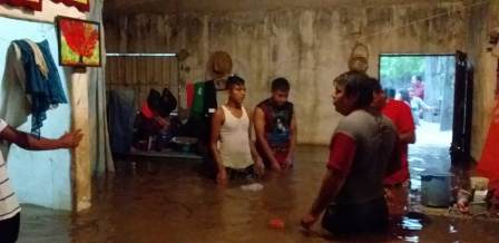 Activan protocolos por inundación pluvial en Tututepec, Oaxaca