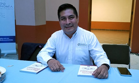 Consumir productos locales, ahorrar y evitar gastos innecesarios: Economista de la UABJO