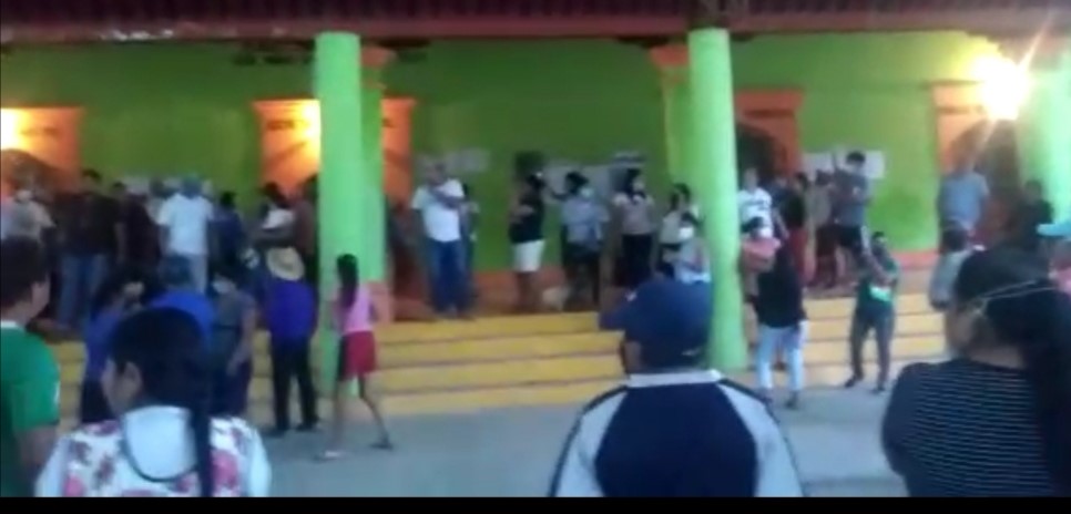 TOMAN PALACIO DE SAN MIGUEL CHIMALAPA, EXIGEN CUENTAS AL MUNÍCIPE FRANCISCO SÁNCHEZ