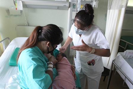 Al brindar anticuerpos contra Covid-19, aconsejan lactancia materna durante Emergencia Sanitaria