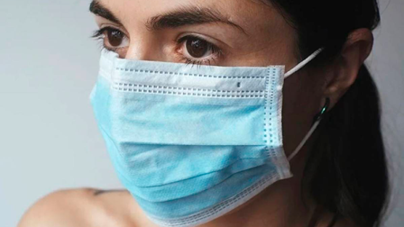 Estornudo de etiqueta y uso de cubre bocas, esenciales para evitar contagios de Covid-19
