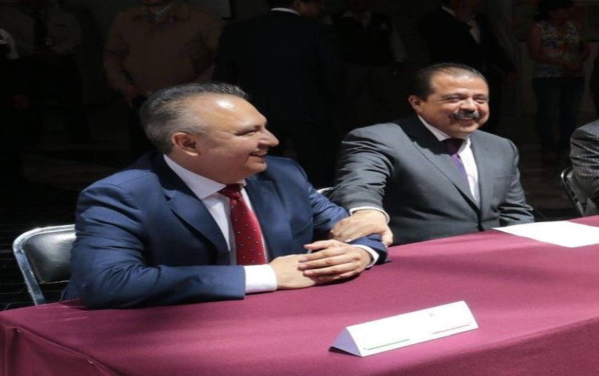 OAXAQUEÑOS ORDEÑARON  Y SANGRARON A LICONSA