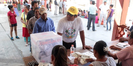 Población indígena está subrepresentada en la política, señala estudio del IBD