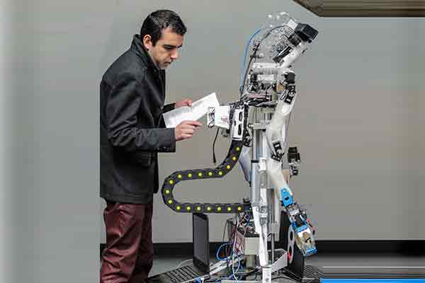 AVANZAN EXPERTOS DE LA UNAM EN DISEÑO DE ROBOTS DE SERVICIO