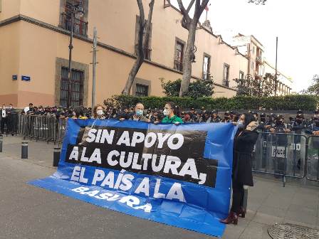 AMLO como Hernán Cortés, construye su mundo sobre nuestras instituciones: Martínez Simón
