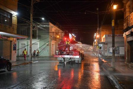 Refuerzan Ayuntamiento y Gobierno de Oaxaca acciones de desinfección en el Centro Histórico