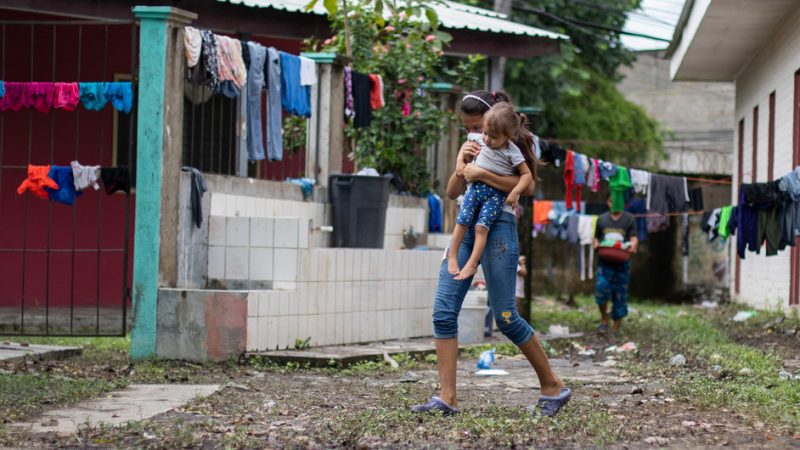 NIÑOS DE LA CARAVANA MIGRANTE REGRESAN A HONDURAS HERIDOS Y TRAUMATIZADOS