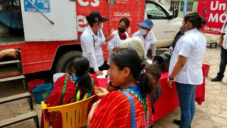 Otorgan atención médica, social y psicológica en la zona Triqui