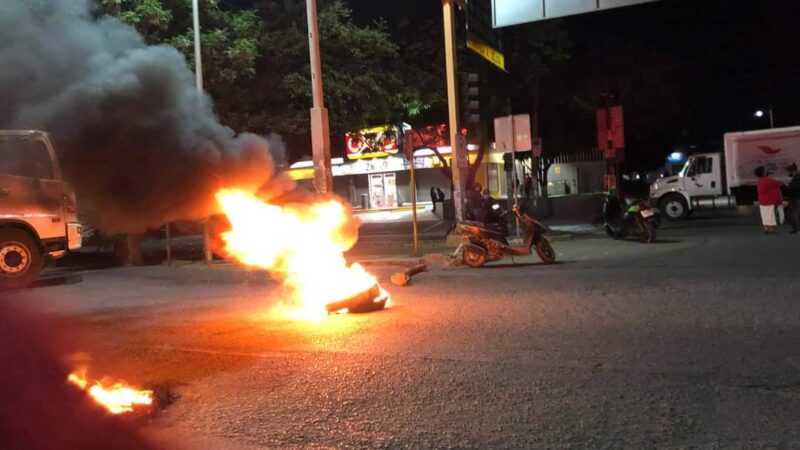 DANTE MONTAÑO, EDIL DE SANTA LUCIA, POR DESTITUCIÓN DE DELEGADA DE BIENESTAR NANCY ORTIZ Y BLOQUEO DE VIALIDADES, SI NO SE RESTABLECE JORNADA DE VACUNACIÓN HOY JUEVES.