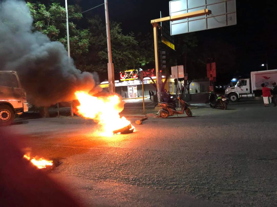 DANTE MONTAÑO, EDIL DE SANTA LUCIA, POR DESTITUCIÓN DE DELEGADA DE BIENESTAR NANCY ORTIZ Y BLOQUEO DE VIALIDADES, SI NO SE RESTABLECE JORNADA DE VACUNACIÓN HOY JUEVES.