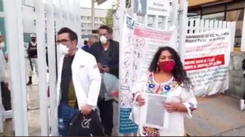 DENUNCIA ROBO DE MEDICAMENTOS CONTROLADOS EN EL IMSS OAXACA Y RECIBE AMENAZADA DE MUERTE; EL DELEGADO JULIO MERCADO ORDENA SE LE IMPIDA EL INGRESO A SUS TRABAJO –Video-