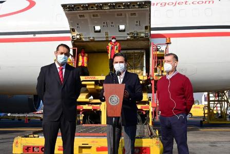 Llegan dosis de Pfizer