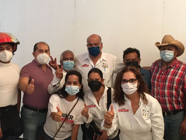 JAVIER VILLACAÑA CANDIDATO A LA PRESIDENCIA DEL MUNICIPIO DE OAXACA DE JUÁREZ POR EL PRI, PAN Y PRD FIRMÓ COMPROMISOS A FAVOR DE LA NATURALEZ, CON EL COLECTIVO DE ORGANIZACIONES AMBIENTALISTAS DE OAXACA