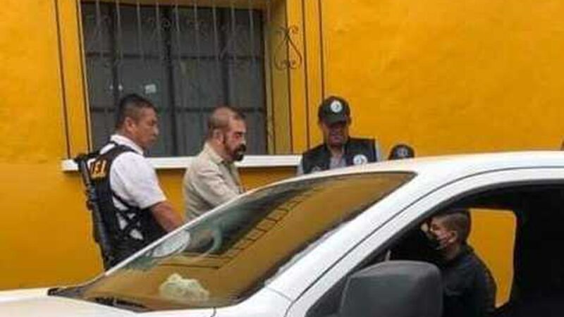 DESPOJAN CASA AL CARICATURISTA JOSÉ BOLAÑOS Y FISCALÍA APRESA A EX PROCURADOR DE OAXACA, ENRIQUE TORO FERRER -VIDEO-