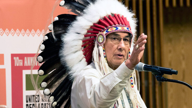 CANADÁ Y LA IGLESIA DEBEN INVESTIGAR LA FOSA COMÚN ENCONTRADA EN UN INTERNADO PARA NIÑOS INDÍGENAS, SEÑALAN EXPERTOS