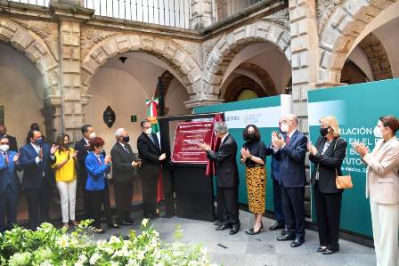 Nombran al patio central del Instituto Matías Romero “Simón Bolívar, el Libertador”