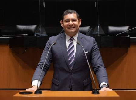 Régimen de Confianza para pago de impuestos, parteaguas en el desarrollo del país: Armenta Mier