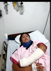 GOLPIZA DE POLICÍAS VIALES, DEL MUNICIPIO DE ZAACHILA OAXACA, MANDA A HOSPITAL A MUJER -Video- 