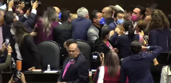 MARGARITA ZAVALA Y SU ESPOSO, EL EX PRESIDENTE FELIPE CALDERÓN, PROMUEVEN UN GOLPE DE ESTADO EN MÉXICO