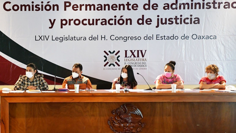 MUJERES DEMANDAN A LA COMISIÓN DE ADMINISTRACIÓN Y PROCURACIÓN DE JUSTICIA DEL CONGRESO DE OAXACA, NO DESIGNAR MAGISTRADOS A PERSONAS SIN PERFIL, AL SERVICIO DE LA JUSTICIA PATRIARCAL  -VIDEO-