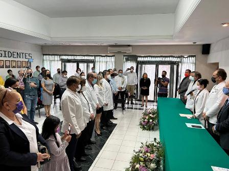 Toma posesión Liliana Patricia Bolaños como presidenta del Colegio de Médicos Cirujanos de BCS