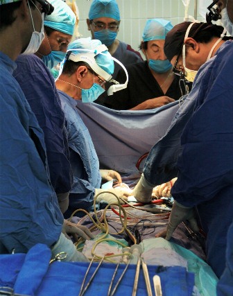 Realizan especialistas del IMSS undécimo trasplante de corazón del año en el Hospital General La Raza