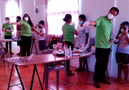 Atienden IEEPO y Brigada Ver bien a tres mil 478 estudiantes con exámenes de la vista