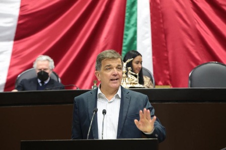 Urge diputado a terminar con desabasto de medicamentos que afecta a miles de pacientes