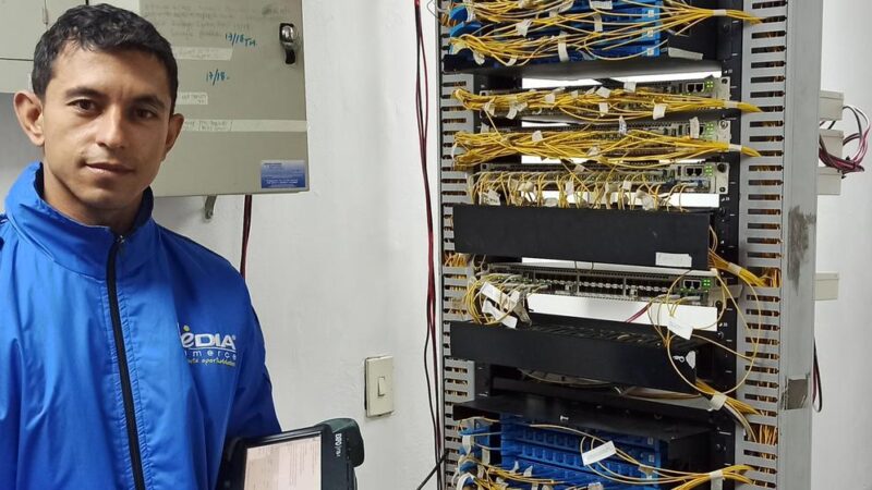 La educación, una huida hacia delante de la violencia en Colombia