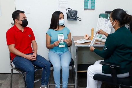 Uso correcto del condón evita hasta en 98% enfermedades de transmisión sexual y embarazos no planeados