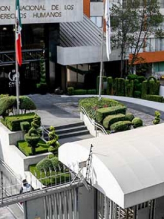 Investiga CNDH caso de 160 personas migrantes localizadas en un tráiler en Monclova, Coahuila