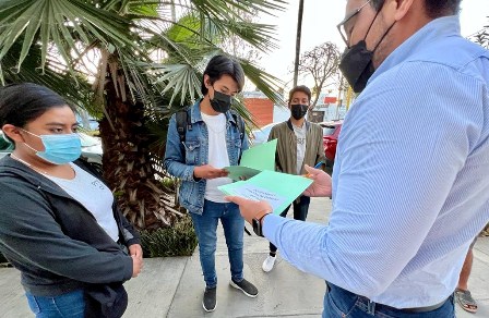 Entrega respuesta a normalistas