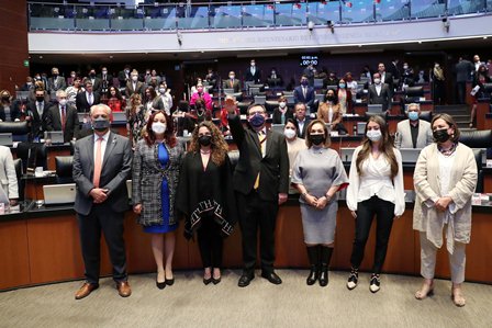 Ratifican nombramientos