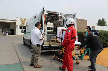 Dan de alta a cuatro pacientes que recibieron un trasplante en el Hospital de Especialidades de La Raza