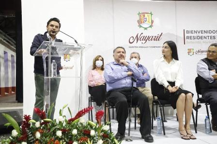 125 médicos residentes