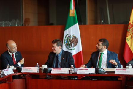 Refuerza SRE relación estratégica con el Instituto Cervantes para promover idioma español en el mundo