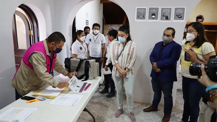 Integran y arman paquetes electorales